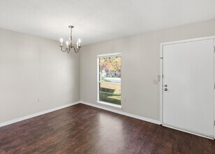 5938 Oak Run St in San Antonio, TX - Building Photo - Building Photo