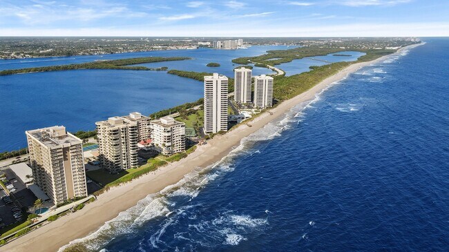 5440 N Ocean Dr, Unit 705 in Riviera Beach, FL - Foto de edificio - Building Photo