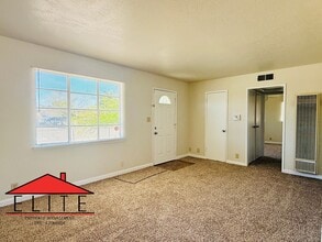 221 N Helena St in Ridgecrest, CA - Building Photo - Building Photo