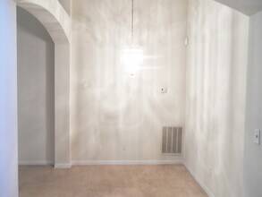 1281 Himalayan Ct in Apopka, FL - Foto de edificio - Building Photo