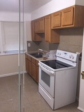 10715 Wadsworth Ave, Unit 10715 Wadsworth Avenue in Garfield Heights, OH - Building Photo - Building Photo