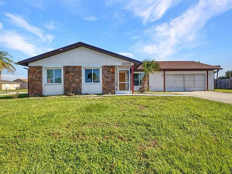 13238 Fowler Ave in Port Charlotte, FL - Building Photo