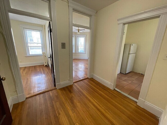 92 Gordon St, Unit A12 in Boston, MA - Building Photo - Building Photo