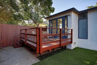 721 W Mission St in Santa Barbara, CA - Building Photo - Building Photo