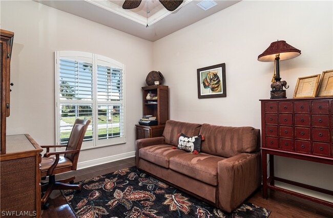 property at 1849 N Bahama Ave