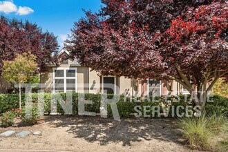 1040 Matthews Run Way in Roseville, CA - Building Photo - Building Photo