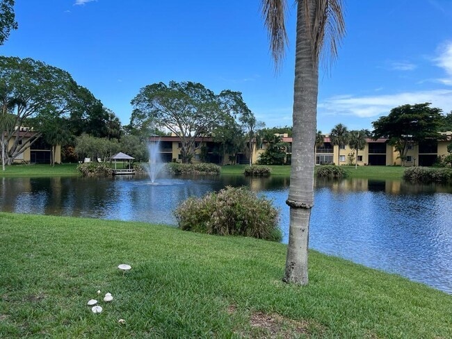 848 SW 9th St Cir in Boca Raton, FL - Building Photo - Building Photo