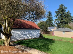 6123 NE 25th Ave in Portland, OR - Building Photo - Building Photo
