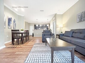 1890 Sweetbroom Cir in Lutz, FL - Building Photo