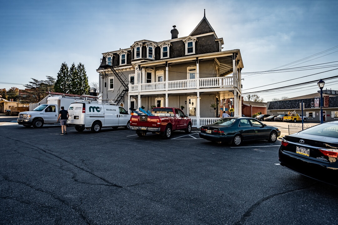 400 Bridge St, Unit 1 in Phoenixville, PA - Foto de edificio