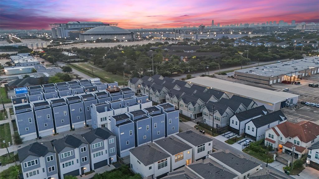 2120 Naomi St in Houston, TX - Building Photo