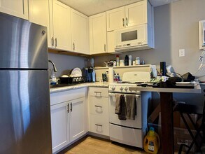 70 Lawrence St in New Haven, CT - Building Photo - Building Photo