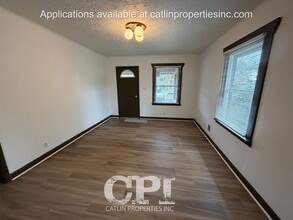 1213 Ross Ave in Kelso, WA - Building Photo - Building Photo