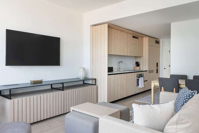 225 N Miami Ave, Unit SI ID1515063P in Miami, FL - Building Photo - Building Photo