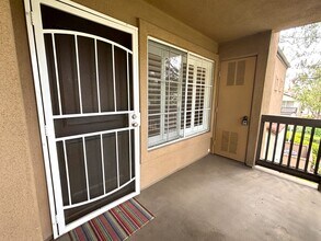 120 S Cross Creek Rd in Orange, CA - Building Photo - Building Photo