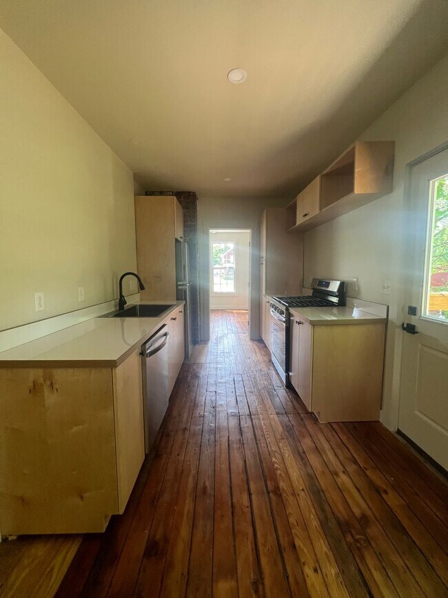 2608 Stanton Ave in Cincinnati, OH - Building Photo - Building Photo