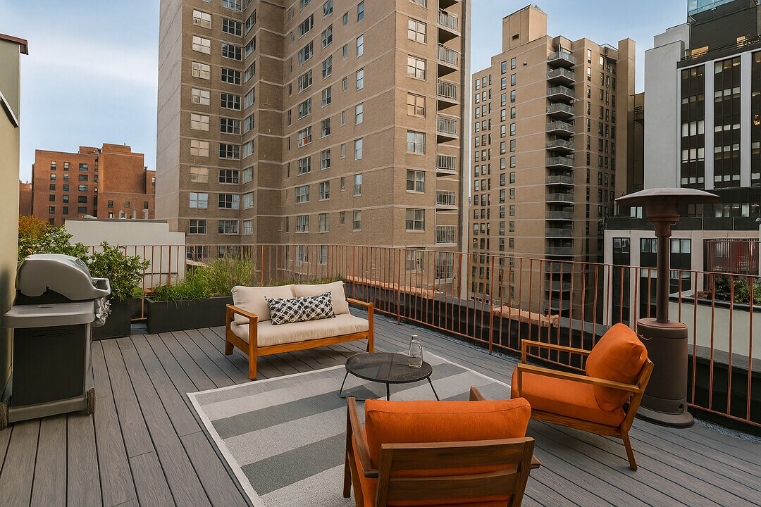 336-338 E 18th St in New York, NY - Building Photo