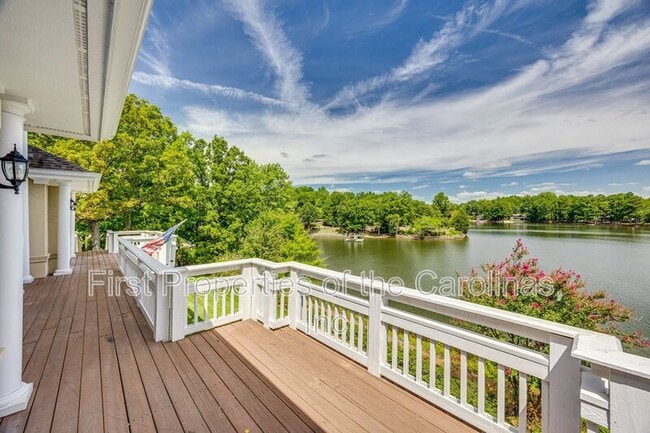 11 Hamilton Woods Ct in Lake Wylie, SC - Building Photo - Building Photo
