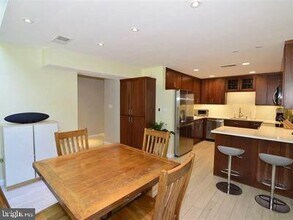 11019 Thrush Ridge Rd in Reston, VA - Building Photo - Building Photo