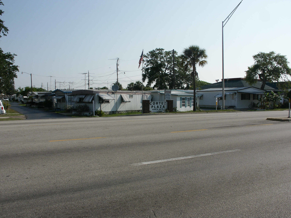 Belle Grove Mobile Home Park in Bradenton, FL - Building Photo