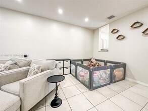 130 Riverwalk Cir in Sunrise, FL - Building Photo - Building Photo