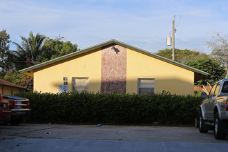 617-625 S F St in Lake Worth, FL - Building Photo - Building Photo