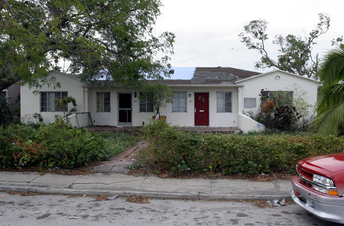 1823 Taylor St in Hollywood, FL - Building Photo