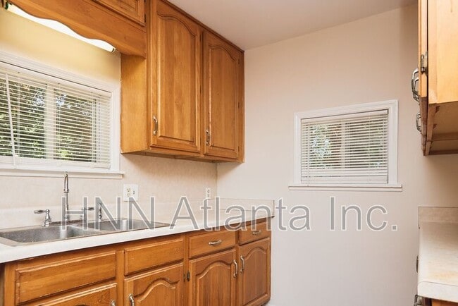 2838 Mitchell Pl in Decatur, GA - Building Photo - Building Photo
