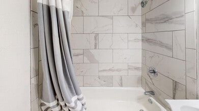 517 E Division St in Fond du Lac, WI - Building Photo - Building Photo