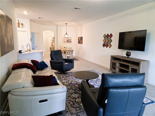 20683 Hazelnut Ct in Lehigh Acres, FL - Building Photo - Building Photo