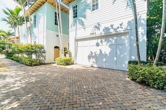 1127 Miramar Dr in Delray Beach, FL - Foto de edificio - Building Photo