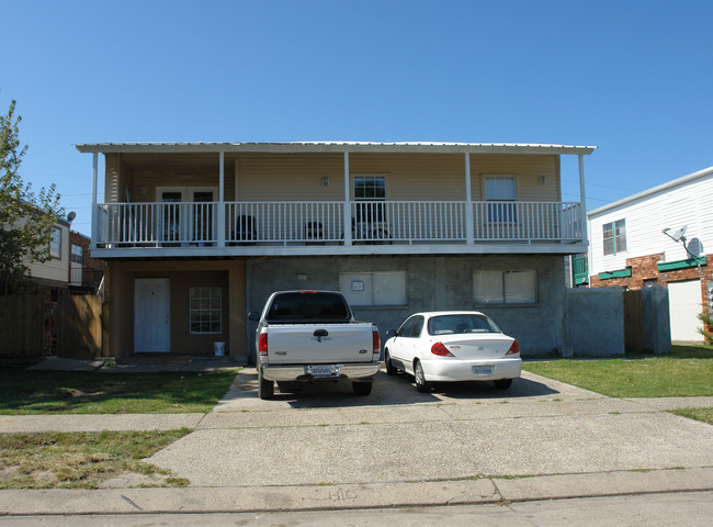 3557 Martinique Ave in Kenner, LA - Foto de edificio - Building Photo