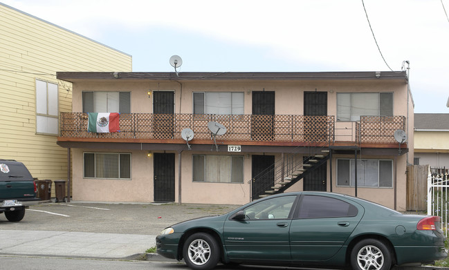 1729 Market Ave in San Pablo, CA - Building Photo - Building Photo