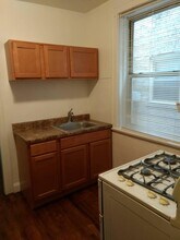 3306 W Hollywood Ave, Unit 1 in Chicago, IL - Building Photo - Building Photo