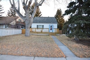 1010-1018 8 Ave NE in Calgary, AB - Building Photo