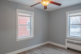 4208-4214 S Michigan Ave in Chicago, IL - Building Photo - Interior Photo