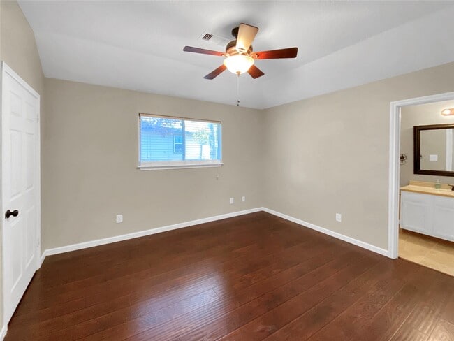 property at 10825 Royal Magnolia Dr