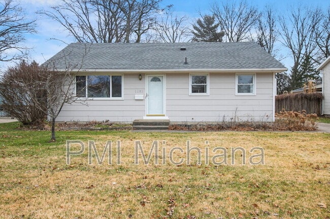 1852 Winston Dr in South Bend, IN - Building Photo - Building Photo