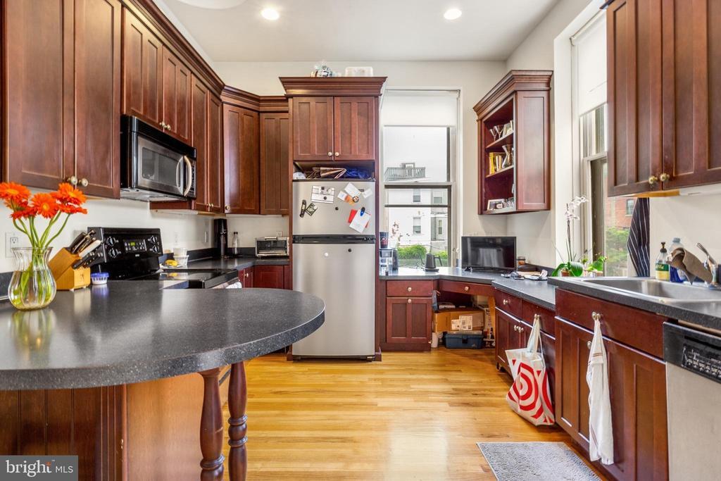 1723 Wallace St in Philadelphia, PA - Building Photo