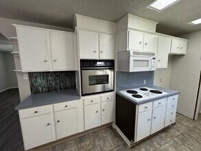 820 Hickory St in Idalou, TX - Building Photo - Building Photo