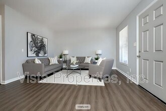 4806 Saddlebrook Ln in Louisville, KY - Building Photo - Building Photo