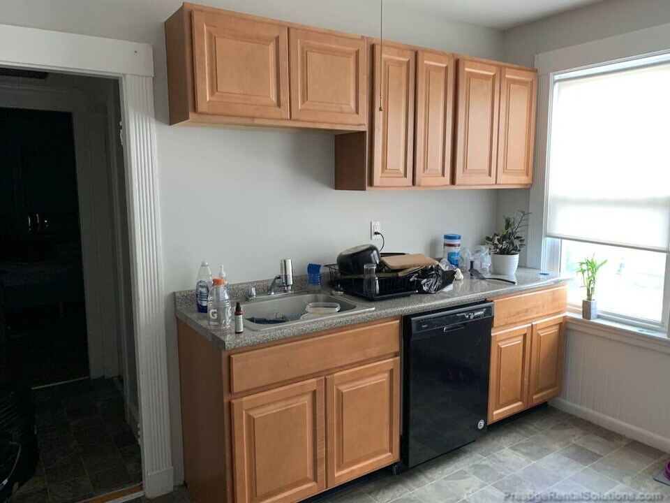 2 Westford Pl, Unit 2 in Boston, MA - Building Photo