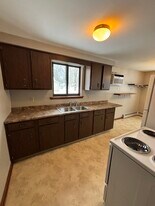 169 Jefferson Ave, Unit #2 in North Tonawanda, NY - Building Photo