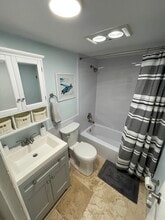 3215 NE 15th St, Unit 204 in Pompano Beach, FL - Building Photo - Building Photo