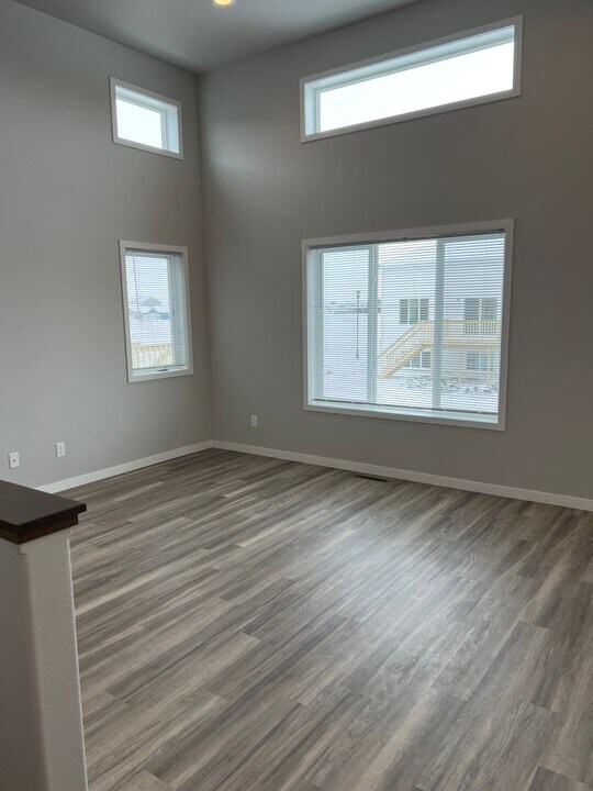 4960 37th Ave S in Fargo, ND - Building Photo