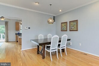 3827 Elbert Ave, Unit NA in Alexandria, VA - Foto de edificio - Building Photo
