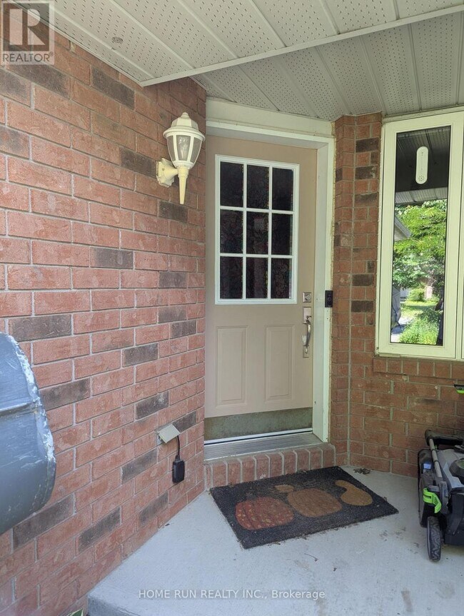 27 Windcrest Ct in Ottawa, ON - Building Photo - Building Photo