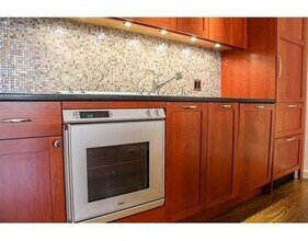 236 Beacon St-Unit -1c in Boston, MA - Building Photo - Building Photo