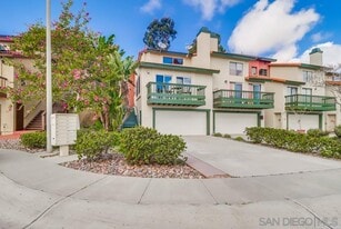 6826 Camino Berdecio in San Diego, CA - Building Photo