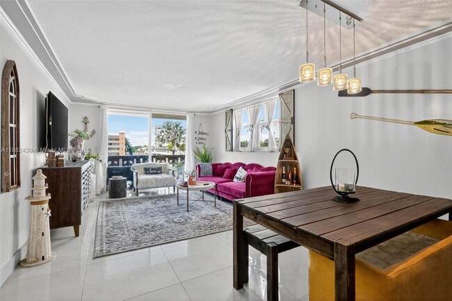 1893 S Ocean Dr in Hallandale Beach, FL - Building Photo - Building Photo